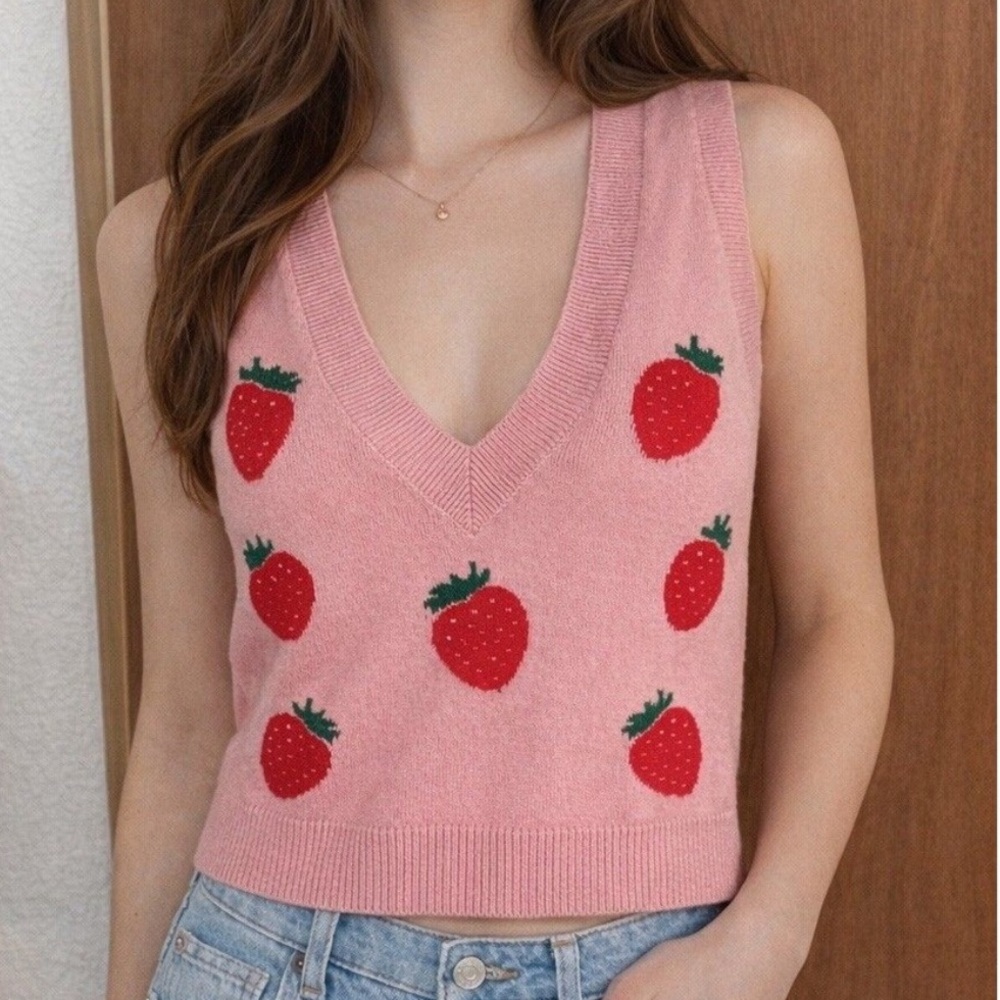 Hot Topic Womens Sweater Vest‎ Size Large Pink Strawberry Trendy Nerd Chic